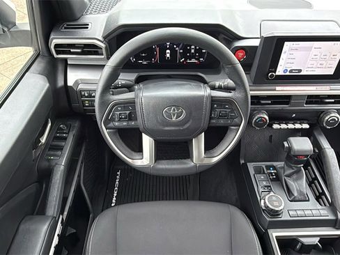 Certified 2025 Toyota Tacoma TRD Sport image 18