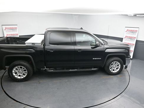Used 2017 GMC Sierra 1500 SLE w/ SLE Value Package image 32