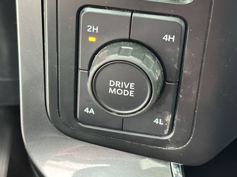 Used 2023 Ford F150 Lariat w/ Equipment Group 502A High image 28