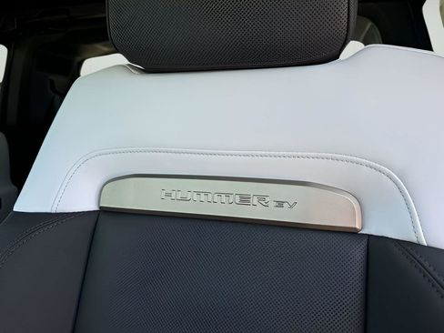 New 2025 GMC Hummer EV 3X w/ LPO, Illumination Package image 23