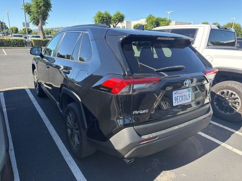 Certified 2022 Toyota RAV4 XLE Premium AWD/4WD image 6