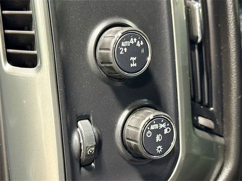 Used 2018 Chevrolet Silverado 1500 LT w/ LT Eassist Package image 12