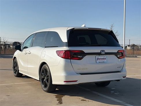 Used 2023 Honda Odyssey Sport image 7