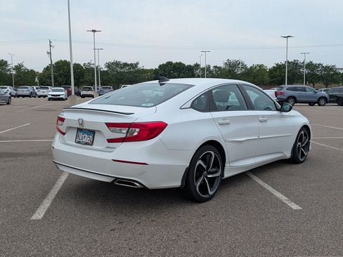 Used 2022 Honda Accord Sport image 4