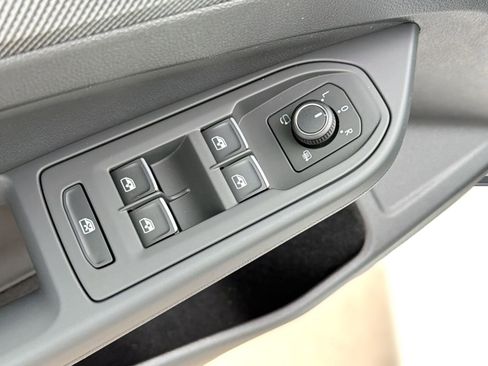 New 2026 Volkswagen Golf image 12