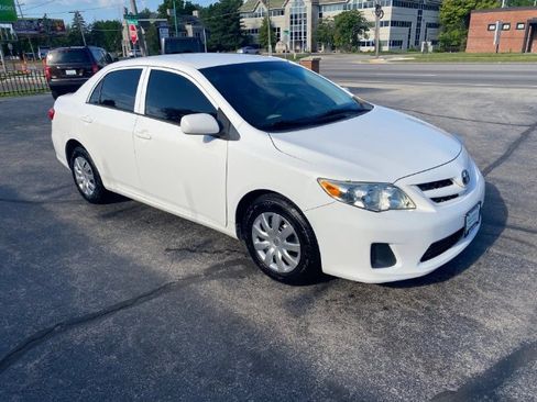 Used 2012 Toyota Corolla L FWD image 3