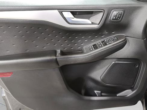 Used 2020 Ford Escape SEL image 11