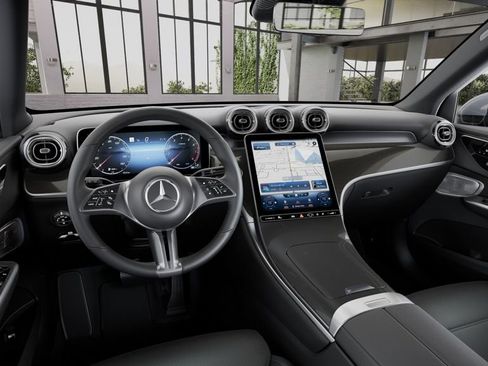 Used 2026 Mercedes-Benz GLC 300 4MATIC image 38