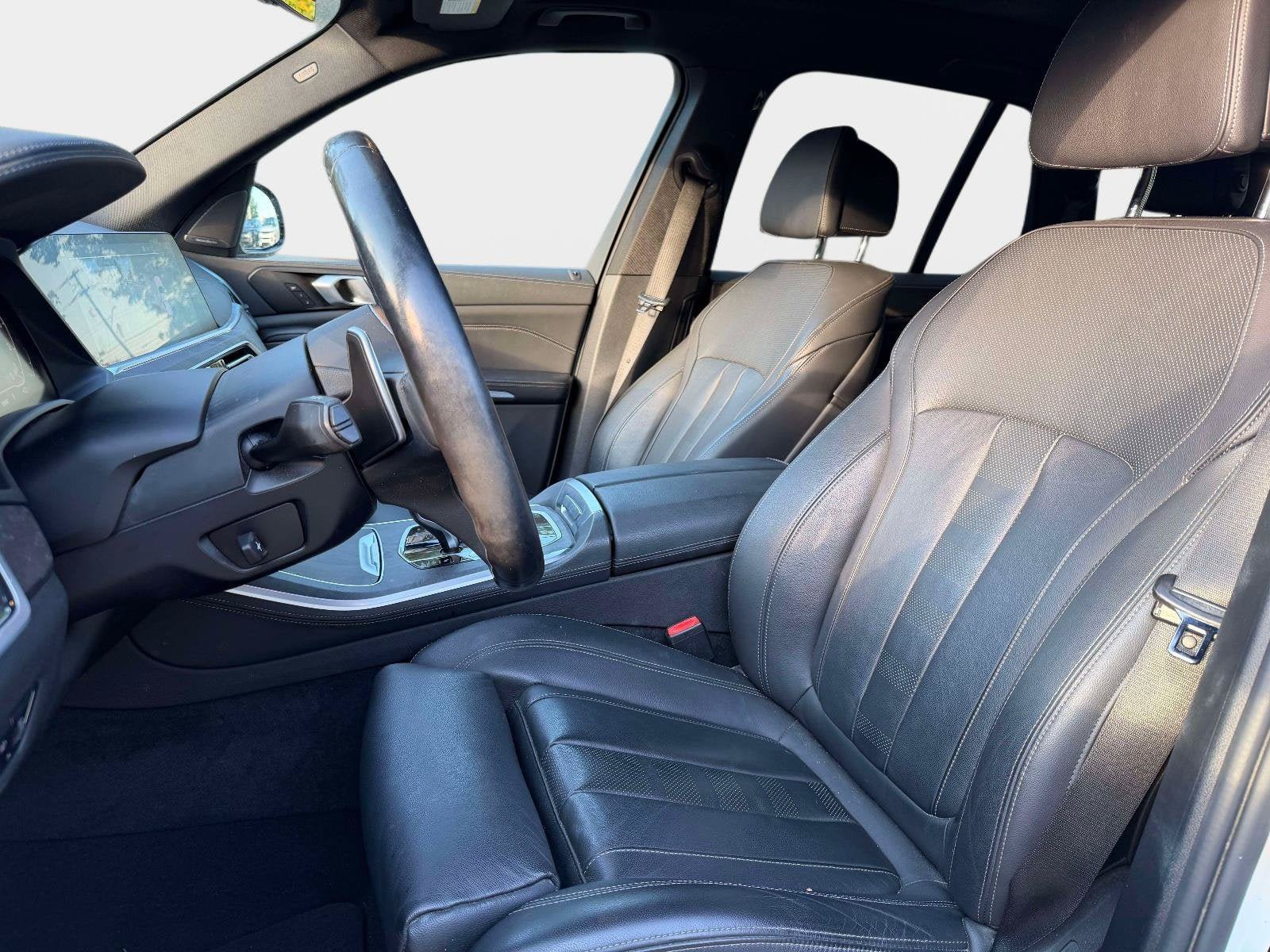 Used 2021 BMW X5 sDrive40i w/ M Sport Package RWD image 13