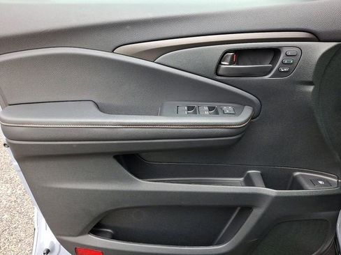 Used 2025 Honda Ridgeline TrailSport+ image 12