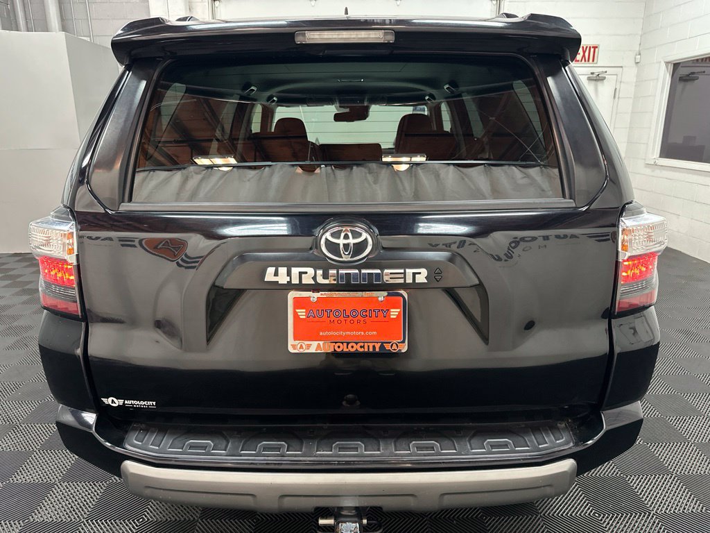 Used 2022 Toyota 4Runner TRD Off-Road AWD/4WD image 8