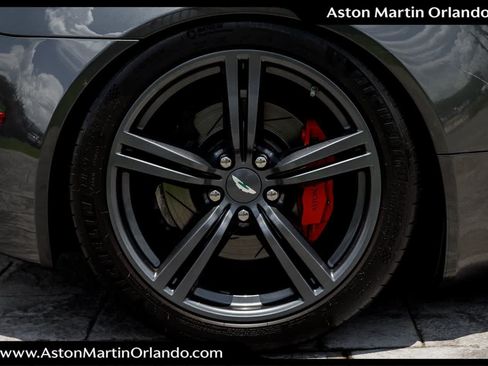 Used 2009 Aston Martin V8 Vantage Roadster RWD image 22