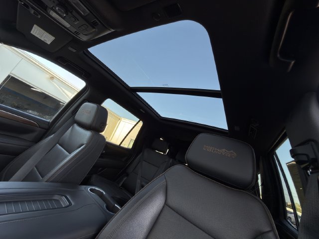 Certified 2022 Chevrolet Tahoe High Country AWD/4WD image 31