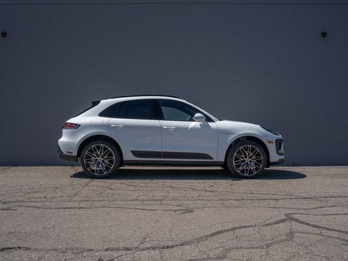 New 2026 Porsche Macan AWD/4WD image 8