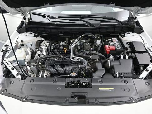 Used 2025 Nissan Altima 2.5 SV image 30