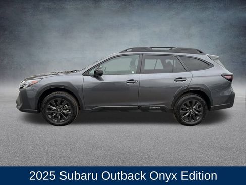 Used 2025 Subaru Outback Onyx Edition image 2