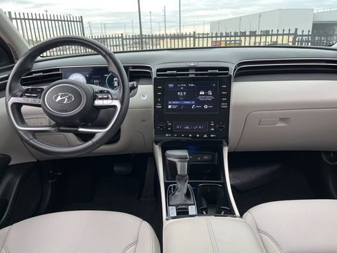 Used 2023 Hyundai Tucson SEL w/ Convenience Package image 16