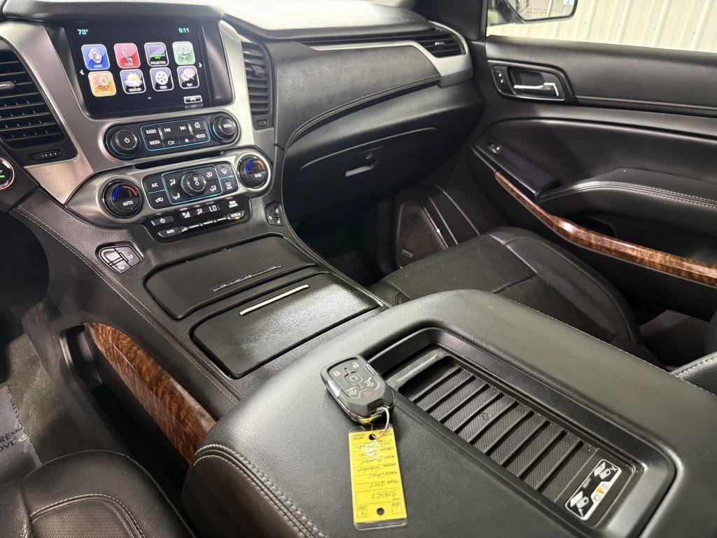 Used 2017 Chevrolet Suburban Premier AWD/4WD image 25