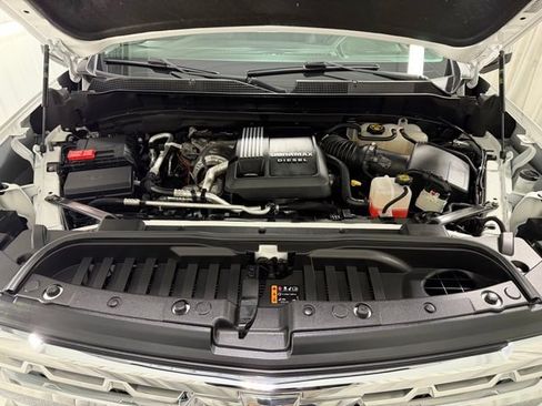 Used 2023 Chevrolet Silverado 1500 LTZ w/ LTZ Convenience Package II AWD/4WD image 28