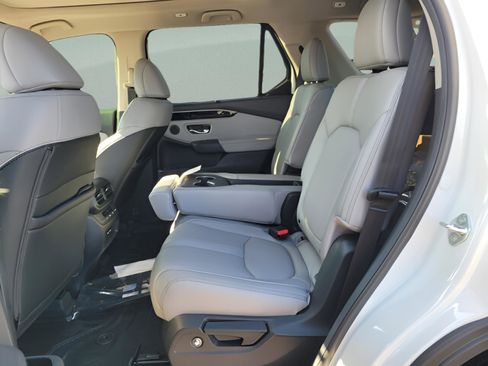 New 2025 Honda Pilot Touring image 16