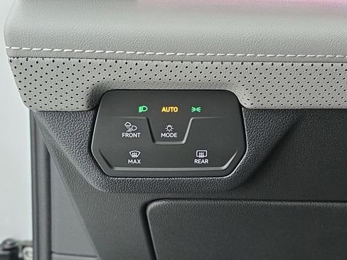 New 2026 Volkswagen Atlas Cross Sport SEL AWD/4WD image 26