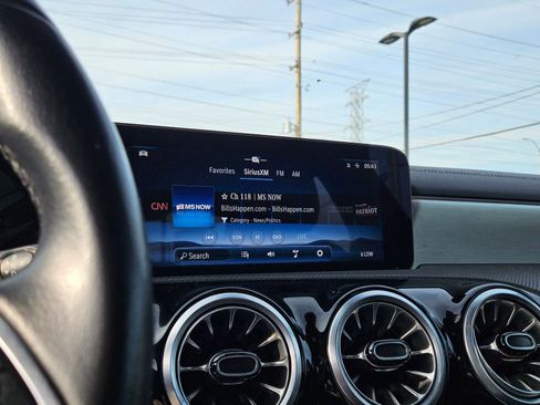 Used 2025 Mercedes-Benz CLA 250 image 17