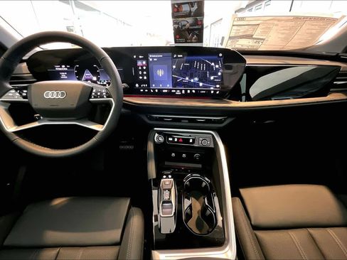 Used 2025 Audi Q5 Premium AWD/4WD image 16