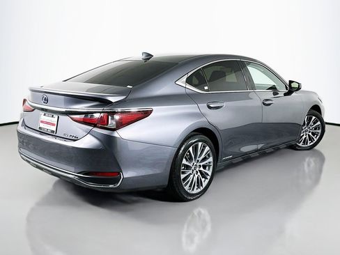 Used 2021 Lexus ES 300h w/ Luxury Package FWD image 14