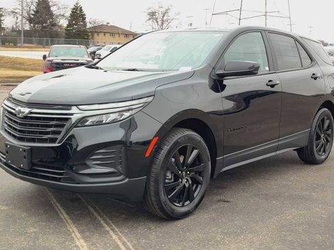 Used 2024 Chevrolet Equinox LS w/ LS Convenience Package image 8