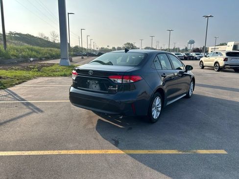 Used 2023 Toyota Corolla LE w/ LE Convenience Package FWD image 7