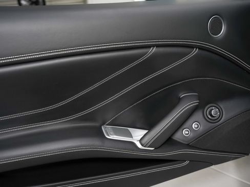 Used 2016 Ferrari California T RWD image 40