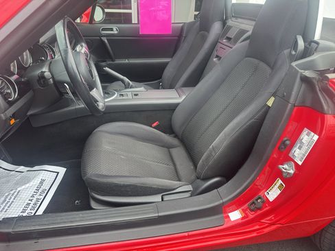 Used 2006 MAZDA MX-5 Miata Touring RWD image 19