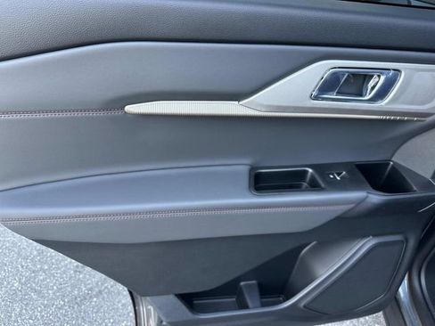 New 2026 Ford Explorer Active w/ Active Comfort Package image 27