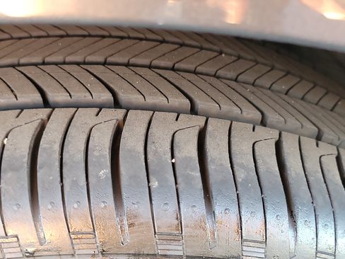 Used 2025 Hyundai Elantra Limited image 25