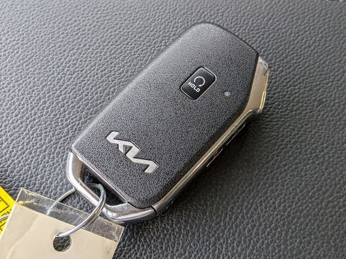 Used 2023 Kia Sportage EX FWD image 28
