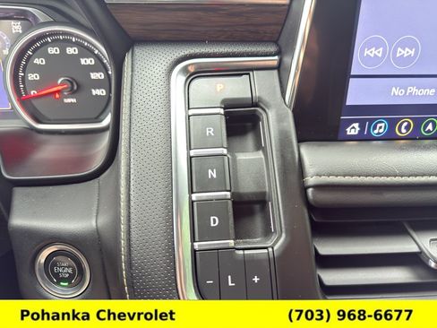 Used 2021 Chevrolet Tahoe Premier w/ Premium Package AWD/4WD image 16