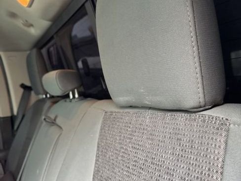 Used 2018 RAM 1500 SLT image 13