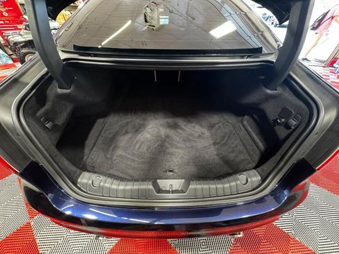 Used 2018 Jaguar XF Premium RWD image 11
