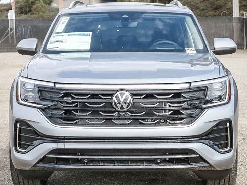 New 2026 Volkswagen Atlas SEL Premium R-Line AWD/4WD image 2