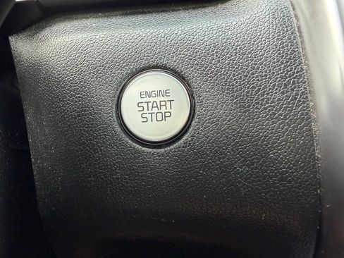 Used 2022 Kia Sorento S FWD image 27