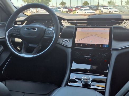 New 2025 Jeep Grand Cherokee L Limited w/ Black Appearance Package image 10