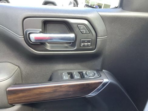 Used 2020 GMC Sierra 1500 SLT image 11