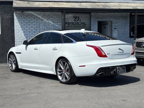 Used 2018 Jaguar XJ R-Sport image 17