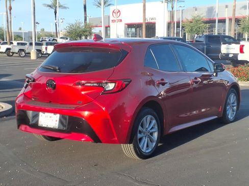 Used 2023 Toyota Corolla SE FWD image 4