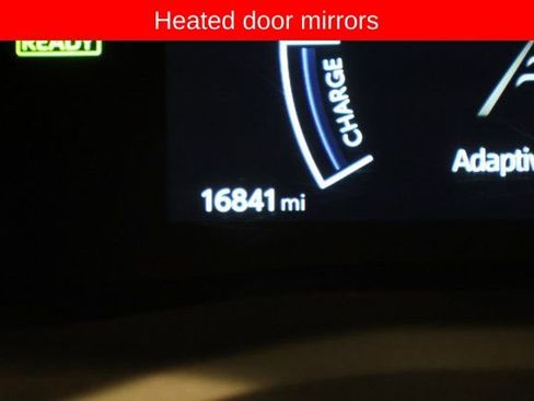 Used 2025 Toyota Camry SE image 18