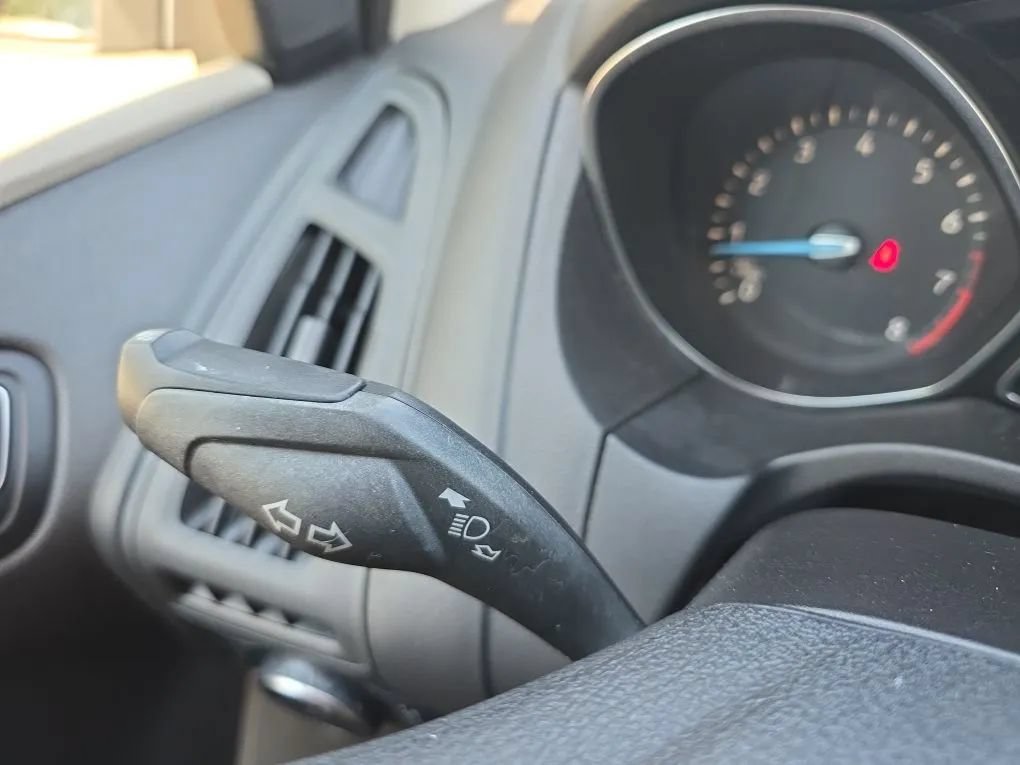 Used 2015 Ford Focus SE FWD image 15