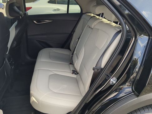 New 2025 Kia Niro EX image 11