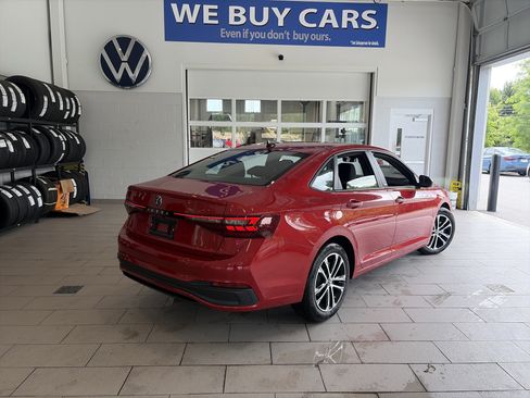 Used 2026 Volkswagen Jetta Sport FWD image 4