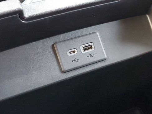 Certified 2022 Chevrolet Tahoe Z71 w/ Luxury Package image 19