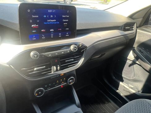 Used 2020 Ford Escape SE FWD image 23